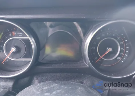 2020 Jeep Wrangler Unlimited Sahara Altitude 4X4 from USA, damaged, VIN 1C4HJXEG0LW282477